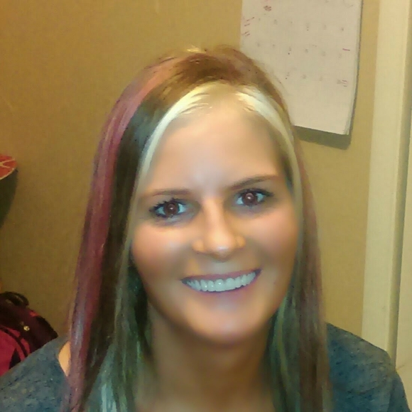 Meet your Posher, Amanda - Picture 1 of 1